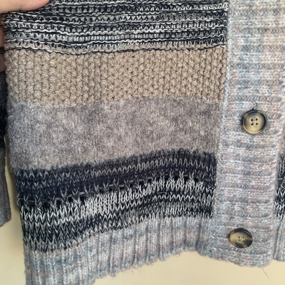 Cabi Boyfriend Button Cardigan Sweater Sz.M Neutral Browns Gray - Picture 6 of 11